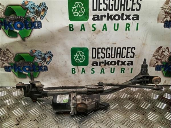 MOTOR LIMPIAPARABRISAS DEL. Renault Megane III Sport Tourer (2009-) 1.6 Privilege [1,6 Ltr. - 96 kW dCi Diesel FAP] - 39