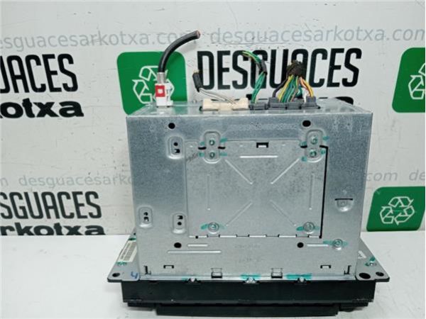 RADIO / CD Chrysler Grand Voyager (RT)(2008-) 2.8 LX [2,8 Ltr. - 120 kW CRD CAT] - 39330 / P05064760AD