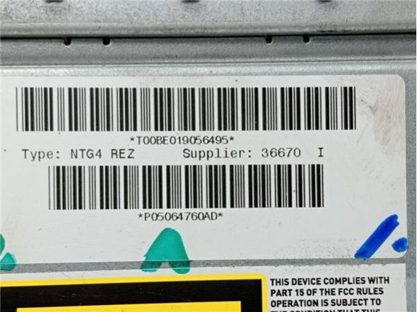 RADIO / CD Chrysler Grand Voyager (RT)(2008-) 2.8 LX [2,8 Ltr. - 120 kW CRD CAT] - 39330 / P05064760AD