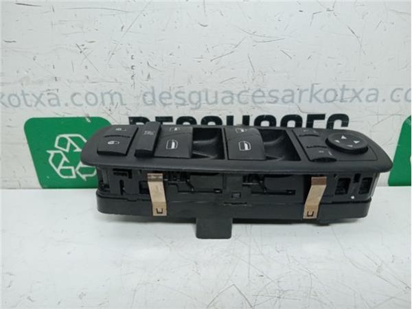 MANDO ELEVALUNAS DEL. IZDO. Chrysler Grand Voyager (RT)(2008-) 2.8 LX [2,8 Ltr. - 120 kW CRD CAT] - 39332 / 68029023AA 2