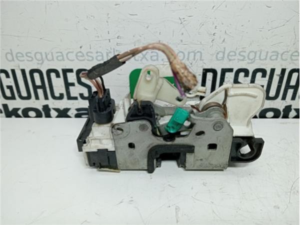 CERRADURA PUERTA DEL. IZDA. Chrysler Grand Voyager (RT)(2008-) 2.8 LX [2,8 Ltr. - 120 kW CRD CAT] - 39334 / P04589417AE 