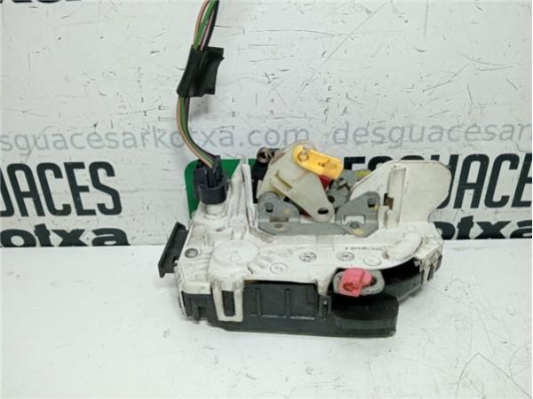 CERRADURA PUERTA DEL. DCHA. Chrysler Grand Voyager (RT)(2008-) 2.8 LX [2,8 Ltr. - 120 kW CRD CAT] - 39335 / P04589422AE 