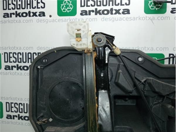 ELEVALUNAS ELECTRICO DEL. DCHO. Chrysler Grand Voyager (RT)(2008-) 2.8 LX [2,8 Ltr. - 120 kW CRD CAT] - 39347 / 3015588D