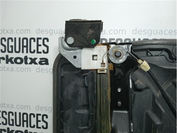 ELEVALUNAS ELECTRICO TRA. DCHO. Chrysler Grand Voyager (RT)(2008-) 2.8 LX [2,8 Ltr. - 120 kW CRD CAT] - 39348 / 3018076C