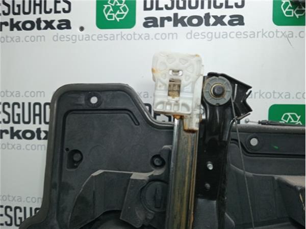 ELEVALUNAS ELECTRICO DEL. IZDO. Chrysler Grand Voyager (RT)(2008-) 2.8 LX [2,8 Ltr. - 120 kW CRD CAT] - 39349 / 3015587D