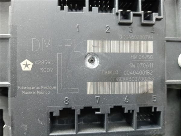 ELEVALUNAS ELECTRICO DEL. IZDO. Chrysler Grand Voyager (RT)(2008-) 2.8 LX [2,8 Ltr. - 120 kW CRD CAT] - 39349 / 3015587D