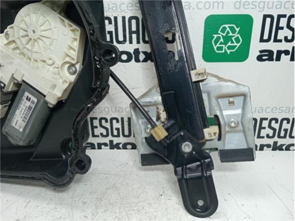 ELEVALUNAS ELECTRICO TRA. IZDO. Seat Leon (1P1)(05.2005-) 2.0 Stylance / Style [2,0 Ltr. - 103 kW TDI] - 39929 / 1K09597
