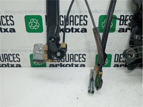 ELEVALUNAS ELECTRICO DEL. DCHO. Seat Leon (1P1)(05.2005-) 2.0 Stylance / Style [2,0 Ltr. - 103 kW TDI] - 39930 / 1T09597