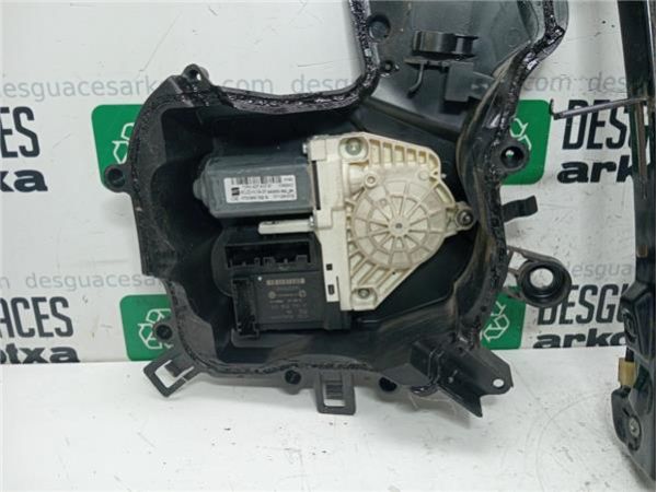 ELEVALUNAS ELECTRICO DEL. DCHO. Seat Leon (1P1)(05.2005-) 2.0 Stylance / Style [2,0 Ltr. - 103 kW TDI] - 39930 / 1T09597