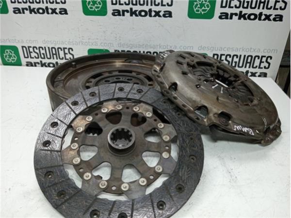 KIT EMBRAGUE COMPLETO BMW Serie 3 Berlina (E46)(1998-) 2.0 320d [2,0 Ltr. - 100 kW 16V Diesel CAT] - 40070 / LuK 2121122
