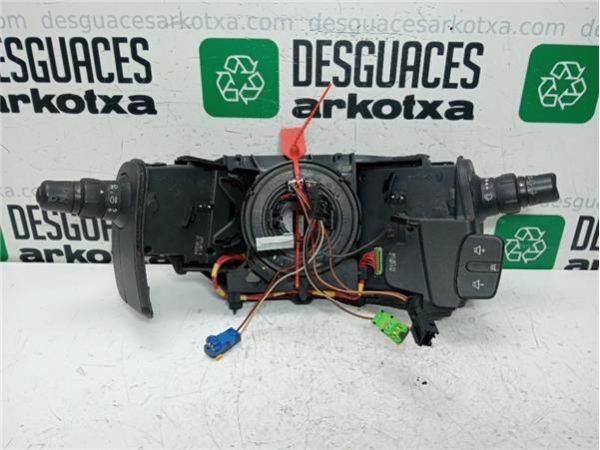 MANDO MULTIFUNCION Renault Clio III (2005-) 1.5 Authentique [1,5 Ltr. - 50 kW dCi Diesel] - 40099 / 8200245499   8810300