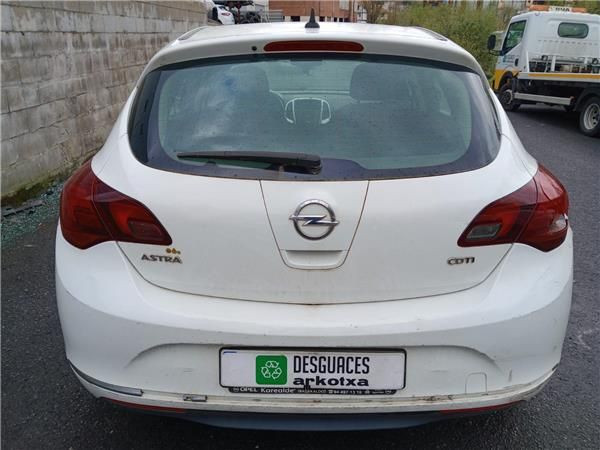 Opel Astra J Berlina 5p (12.2009->)1.7 Sportive [1,7 Ltr. - 96 kW 16V CDTI]  - 4717