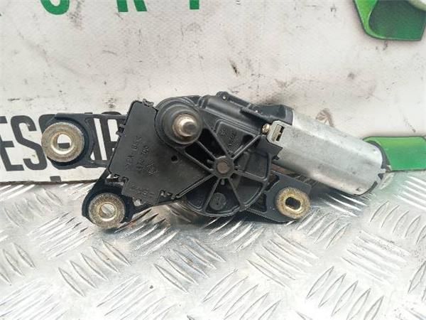 MOTOR LIMPIAPARABRISAS TRA. Seat Ibiza 1.4  (6L) (2001-2009) (55 KW) - 26545 / BBY 2