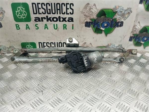 MOTOR LIMPIAPARABRISAS DEL. Volkswagen Passat 1.9 TDI (96 KW) - 26579 / AWX