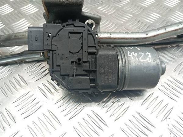 MOTOR LIMPIAPARABRISAS DEL. Audi A4 1.8  TURBO (8E) (110 KW) - 26584 / AVJ