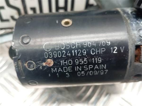 MOTOR LIMPIAPARABRISAS DEL. Volkswagen Polo 1.4  (6N) (1994-1999) (44 KW) - 26589 / AEX