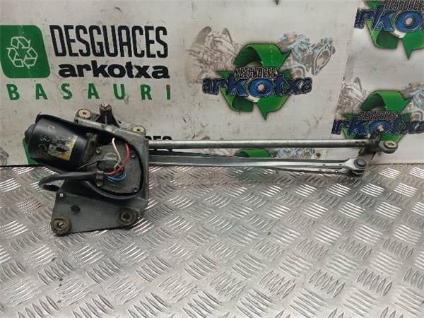 MOTOR LIMPIAPARABRISAS DEL. Peugeot 306 1.6 G S1 (1994-1997) (65 KW) - 26610 / NFZ