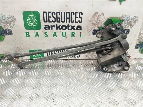 MOTOR LIMPIAPARABRISAS DEL. Peugeot 306 1.6 G S1 (1994-1997) (65 KW) - 26610 / NFZ 2