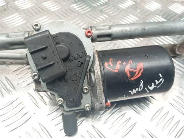 MOTOR LIMPIAPARABRISAS DEL. Fiat Punto 1.2  (188) (44 KW) - 26621 / 188A4000