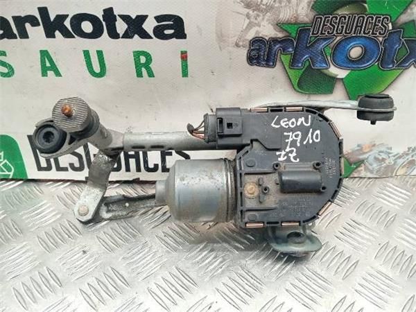 MOTOR LIMPIAPARABRISAS DEL. Seat Leon 2.0 TDI (1P1) 140CV (2005-2010) (103 KW) - 26756 / BKD
