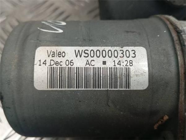 MOTOR LIMPIAPARABRISAS DEL. Chrysler Voyager 2.5 CRD (RG) (2001-2008) (105 KW) - 26799 / VM4BC