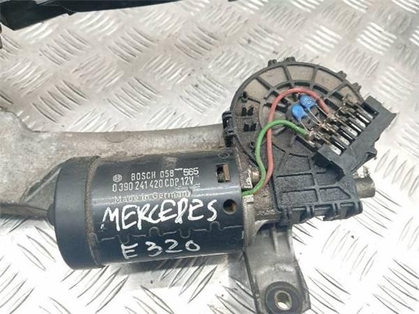 MOTOR LIMPIAPARABRISAS DEL. Mercedes 320 3.2 CDI E (W211) 204CV (2002-2008) (150 KW) - 26800 / 648 961