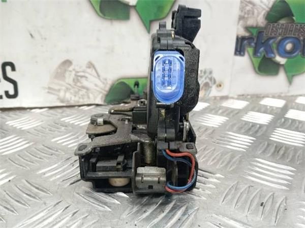CERRADURA PUERTA DEL. DCHA. Skoda Fabia 1.4 G (6Y) (2000-2002) 60CV (44 KW) - 26819 / AZF