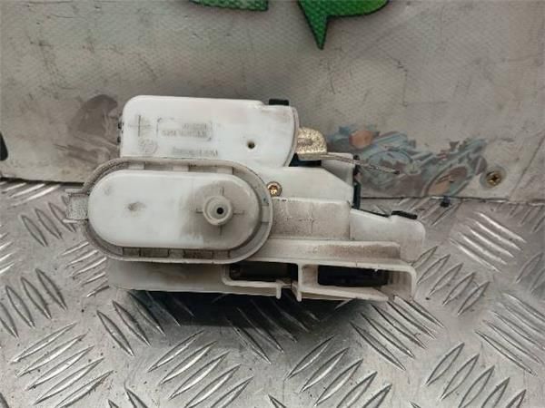 CERRADURA PUERTA TRA. DCHA. Volkswagen Polo 1.9 D III (6N1) 64CV (1994-1999) (47 KW) - 28505 / AEF