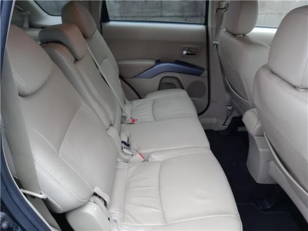 Mitsubishi Outlander (CW0)(2007->)2.2 DI-D Kaiteki Plus [2,2 Ltr. - 115 kW DI-D CAT]  - 4438