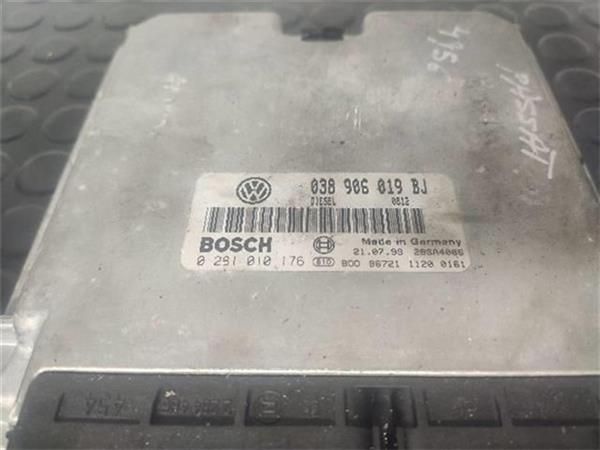 CENTRALITA MOTOR UCE Volkswagen Passat 1.9 TDI (3B3) (85 KW) - 2108 / AJM