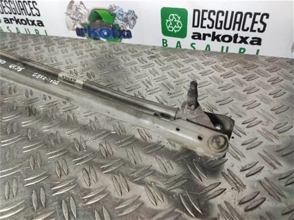 MOTOR LIMPIAPARABRISAS DEL. Volvo V50 2.0 (107 KW) - 2401 / B4164S3