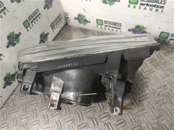 FARO DEL. IZDO. Volkswagen Golf 1.6  (1J1) (74 KW) - 8759 / AKL