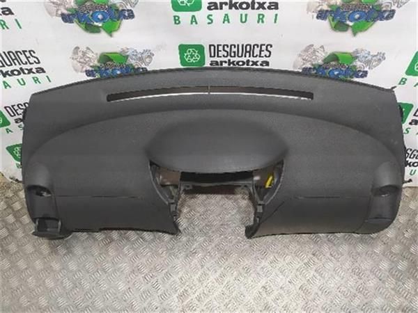 SALPICADERO Toyota Yaris 1.4 D (66 KW) - 9820 / 1ND