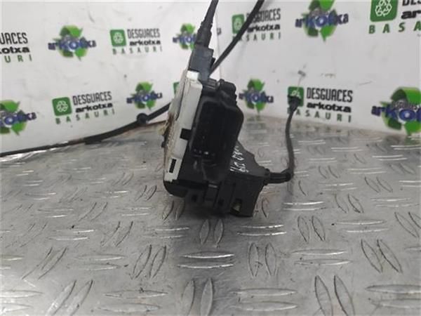 CERRADURA PUERTA DEL. IZDA. Peugeot 207 1.6 (80 KW) - 9845 / NFU