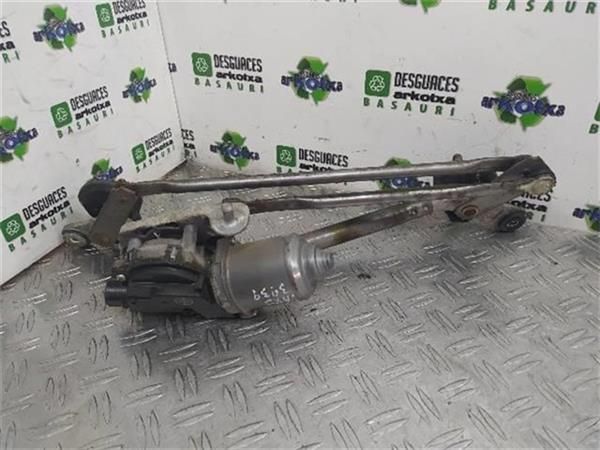 MOTOR LIMPIAPARABRISAS DEL. Toyota Yaris 1.4 D (66 KW) - 9857 / 1ND