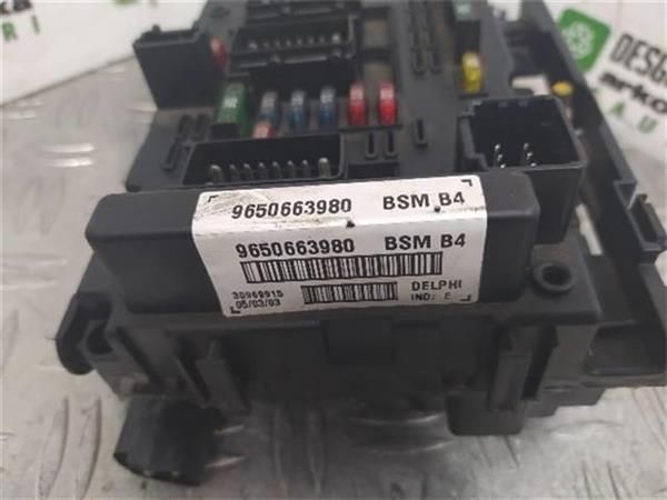 CAJA FUSIBLES/RELE Peugeot 307 2.0  SW PK (100 KW) - 9943 / RFN
