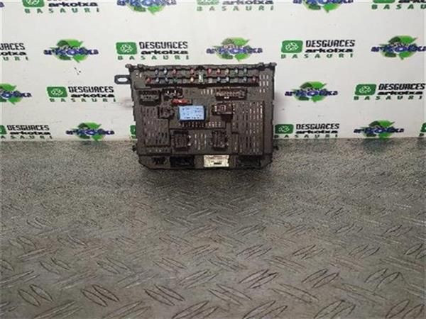 CAJA FUSIBLES/RELE Citroen C5 2.0 HDI (2001-2004) (80 KW) - 9974 / RHZ