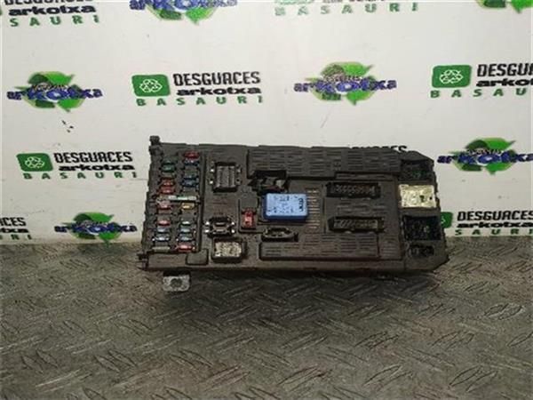 CAJA FUSIBLES/RELE Citroen C5 2.0 HDI (2001-2004) (80 KW) - 9974 / RHZ