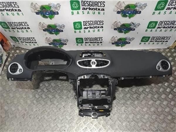 SALPICADERO Renault Clio 1.2  III 75CV (55 KW) - 10084 / D4FD7