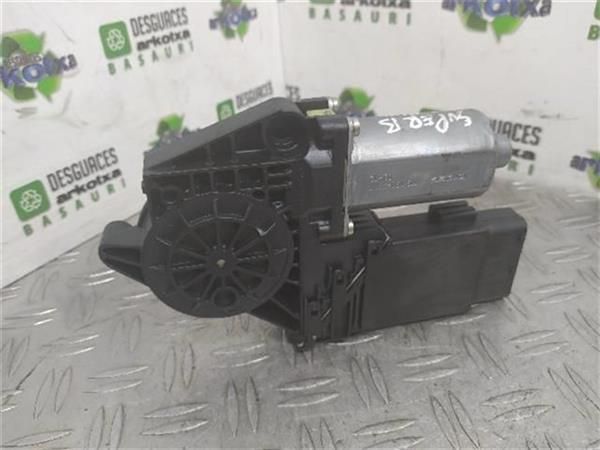 MOTOR ELEVALUNAS DEL. DCHO. Skoda Superb 1.9 TDI 131CV (96 KW) - 10337 / AWX 2