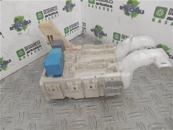 CAJA FUSIBLES/RELE Toyota Yaris 1.4 D (66 KW) - 10341 / 1ND