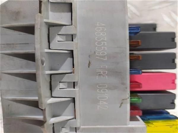 CAJA FUSIBLES/RELE Fiat Punto 1.2  (188) (44 KW) - 10840 / 188A4000
