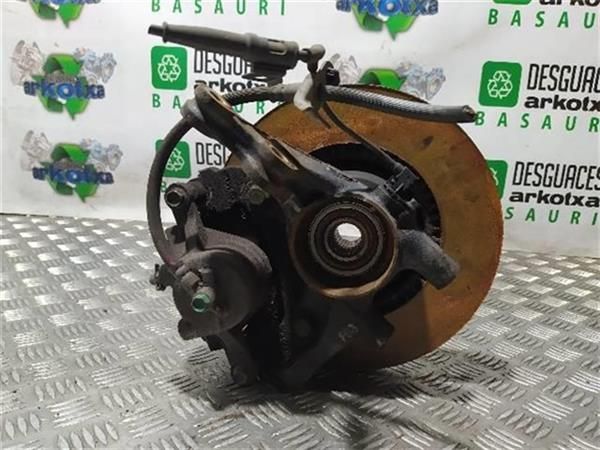 MANGUETA DEL. IZDA. Hyundai i30 1.4 (80 KW) - 10892 / G4FA