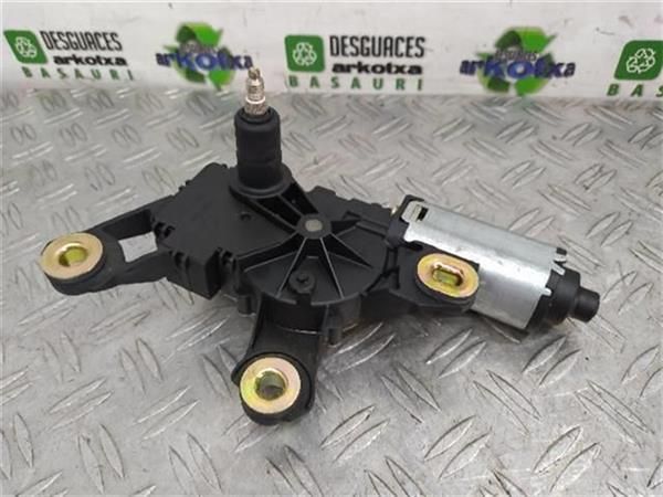 MOTOR LIMPIAPARABRISAS TRA. Audi A4 2.0 TDI AVANT (8E) (103 KW) - 11016 / BLB 2