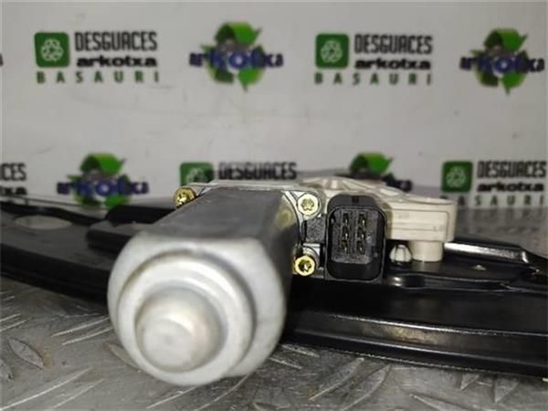 ELEVALUNAS ELECTRICO TRA. IZDO. Mercedes 270 2.7 CDI (130 KW) - 11067 / 647961