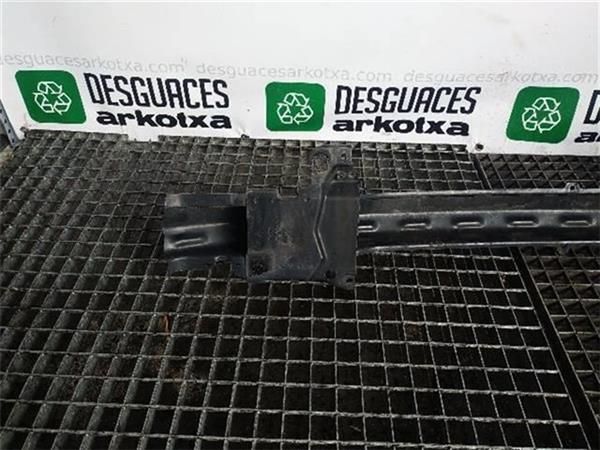 TRAVIESA PARAGOLPES DEL. Volkswagen Golf 1.6  (1J1) (77 KW) - 11069 / ATN