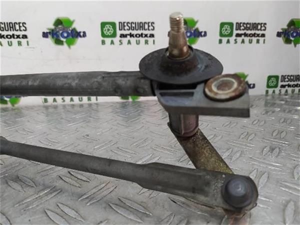 MOTOR LIMPIAPARABRISAS DEL. Volkswagen Golf 1.6 (74 KW) - 11074 / AEK/AFT