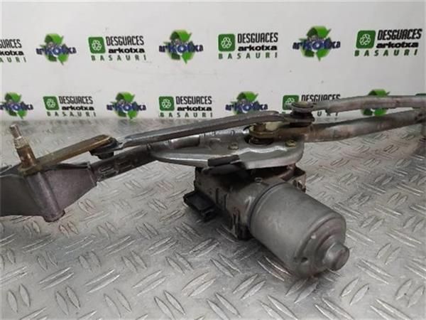MOTOR LIMPIAPARABRISAS DEL. Mercedes 270 2.7 CDI (130 KW) - 11075 / 647961
