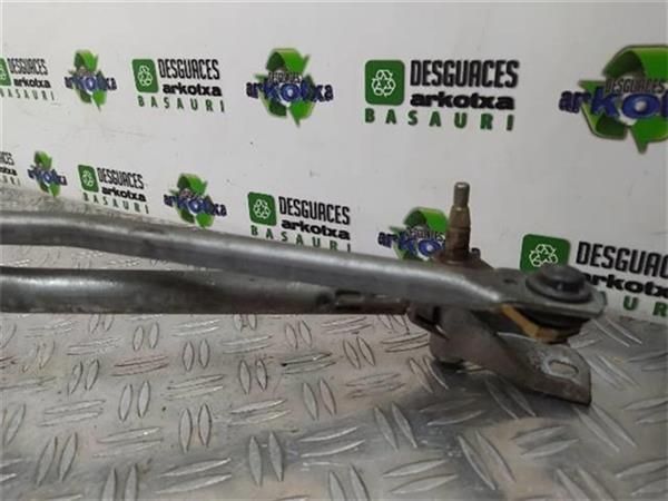 MOTOR LIMPIAPARABRISAS DEL. Mercedes 270 2.7 CDI (130 KW) - 11075 / 647961