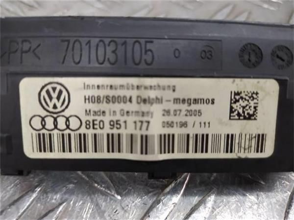 LUZ INTERIOR TECHO Audi A4 2.0 TDI AVANT (8E) (103 KW) - 11083 / BLB